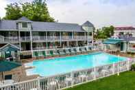 Swimming Pool Quality Inn Lake George