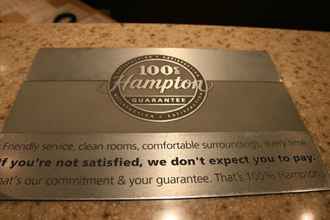 Lobi 4 Hampton Inn Manheim