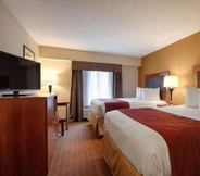 ห้องนอน 6 Days Inn by Wyndham Indiana PA Near IUP