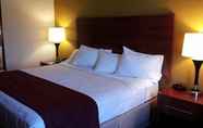 Bedroom 5 Days Inn by Wyndham Indiana PA Near IUP