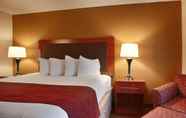 Bedroom 2 Days Inn by Wyndham Indiana PA Near IUP