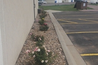 Common Space Bilmar Inn & Suites Dell Rapids