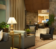 Lobby 6 Hilton Indianapolis Hotel & Suites