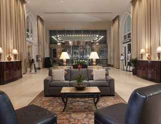 ล็อบบี้ 2 Hilton Indianapolis Hotel & Suites