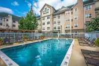 Swimming Pool HYATT house Herndon