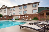 Swimming Pool Best Western Plus Bessemer Hotel & Suites