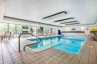 Swimming Pool Comfort Inn & Suites Mishawaka - South Bend