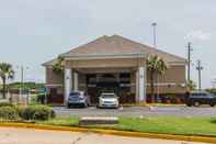 Exterior Quality Inn & Suites near Coliseum and Hwy 231 North