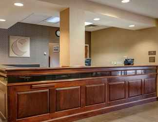 Lobby 2 Comfort Suites Downtown Carlisle