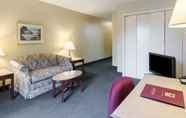 Common Space 7 Comfort Inn & Suites