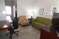 Ruang Umum Country Inn & Suites by Radisson, Biloxi-Ocean Springs, MS