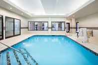 Swimming Pool Courtyard by Marriott Worcester