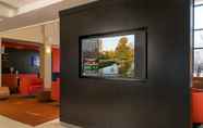 Lobby 3 Courtyard by Marriott Kansas City East/Blue Springs