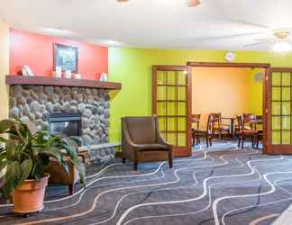 Lobi 2 Econo Lodge Inn & Suites