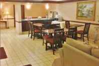 Restoran Country Hearth Inn and Suites Washington Court House