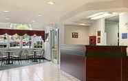 Lobby 5 Microtel Inn & Suites by Wyndham Kannapolis/Concord