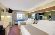Bedroom 2 Microtel Inn & Suites by Wyndham Burlington