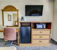 Bedroom 5 SureStay Plus Hotel by Best Western Rocklin