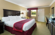 Bedroom 4 Ramada by Wyndham Lake Placid