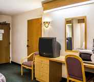 Bedroom 3 Rodeway Inn Abbotsford