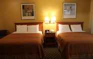 Bedroom 7 Travelodge by Wyndham Pendleton OR
