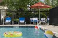 Swimming Pool TownePlace Suites by Marriott Gahanna