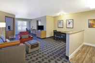 Common Space TownePlace Suites Marriott Minneapolis St Paul AirportEagan