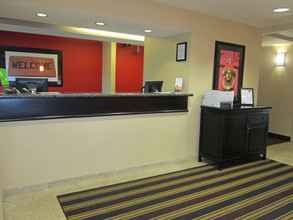 Lobby 4 Extended Stay America Suites Seattle Bothell Canyon Park