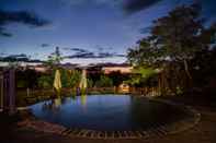 Kolam Renang Mount Grace Hotel and Spa