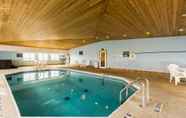 Swimming Pool 7 Baymont by Wyndham Omaha SW
