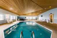 Swimming Pool Baymont by Wyndham Omaha SW