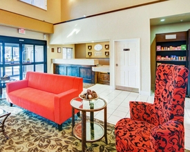 Lobi 4 Comfort Suites Longview North