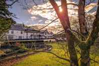 Exterior Two Bridges Hotel