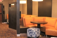 Bar, Cafe and Lounge Courtyard by Marriott Waterbury Downtown