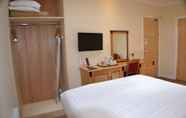Bedroom 2 Chichester Park Hotel