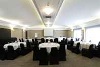 Functional Hall Ramada by Wyndham Birmingham Solihull