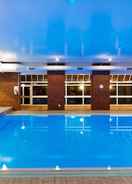 SWIMMING_POOL Mercure London Watford Hotel