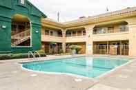 Hồ bơi Quality Inn & Suites Lathrop - South Stockton