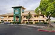 Bên ngoài 3 Quality Inn & Suites Lathrop - South Stockton