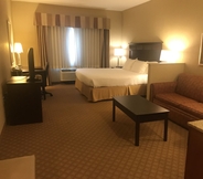 Kamar Tidur 4 Quality Inn & Suites Hendersonville - Flat Rock