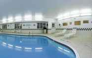 Swimming Pool 6 Comfort Inn & Suites Middletown - Franklin