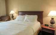 Bedroom 7 Comfort Inn & Suites Middletown - Franklin