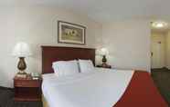 Bedroom 2 Comfort Inn & Suites Middletown - Franklin