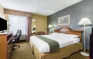 Bedroom 7 Days Inn by Wyndham Selma