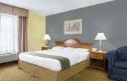 Bedroom 3 Days Inn by Wyndham Selma