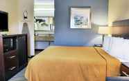 Bedroom 6 Quality Inn Thornburg