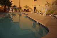 Swimming Pool Comfort Inn & Suites Rocklin - Roseville