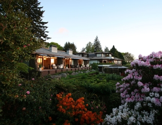 Exterior 2 Lake Taupo Lodge