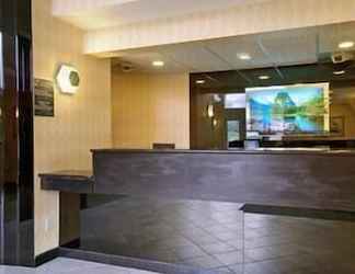 Lobby 2 Ramada by Wyndham Parsippany