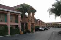 Bangunan Merced Inn and Suites